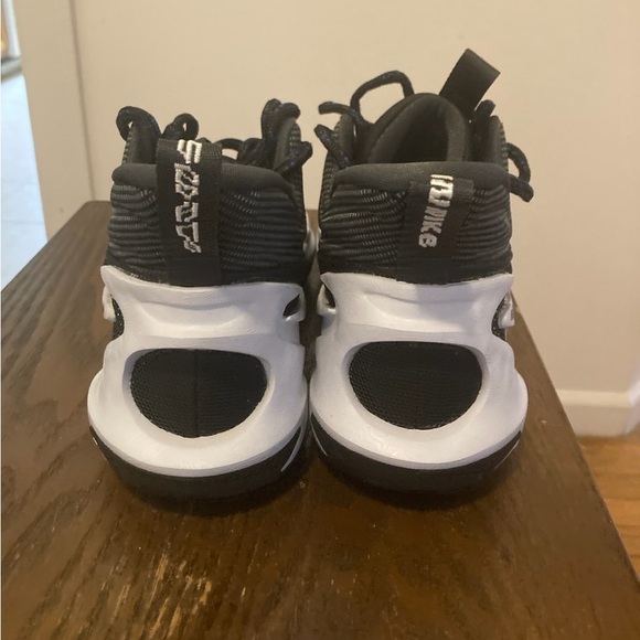 Brand new in the box Nike Men Cosmic Unity 2. - Picture 2 of 6